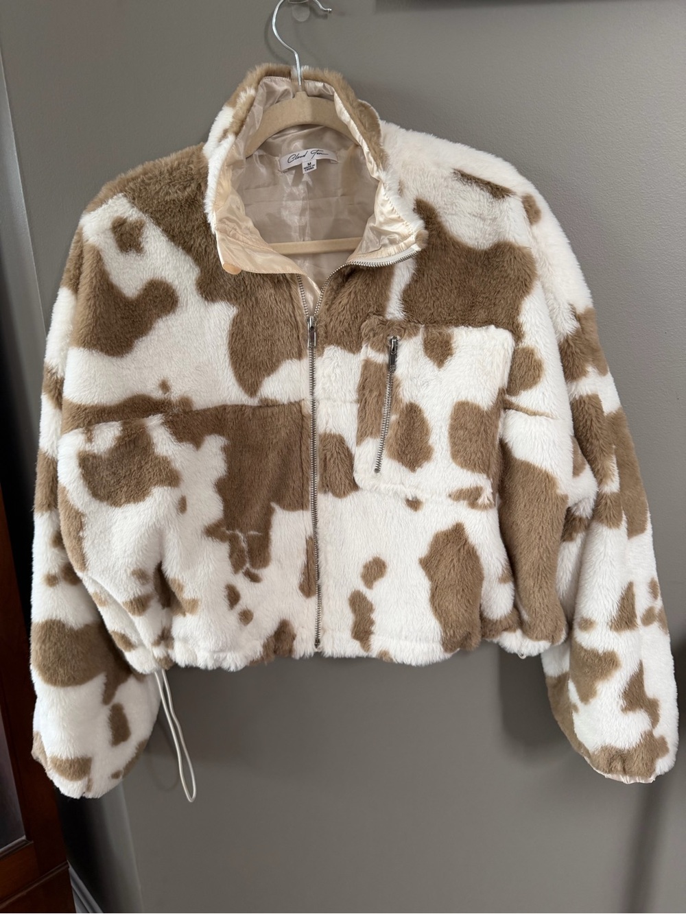 Cloud 10 Cozy Crop Faux Fur Jacket - White & Brown. Medium